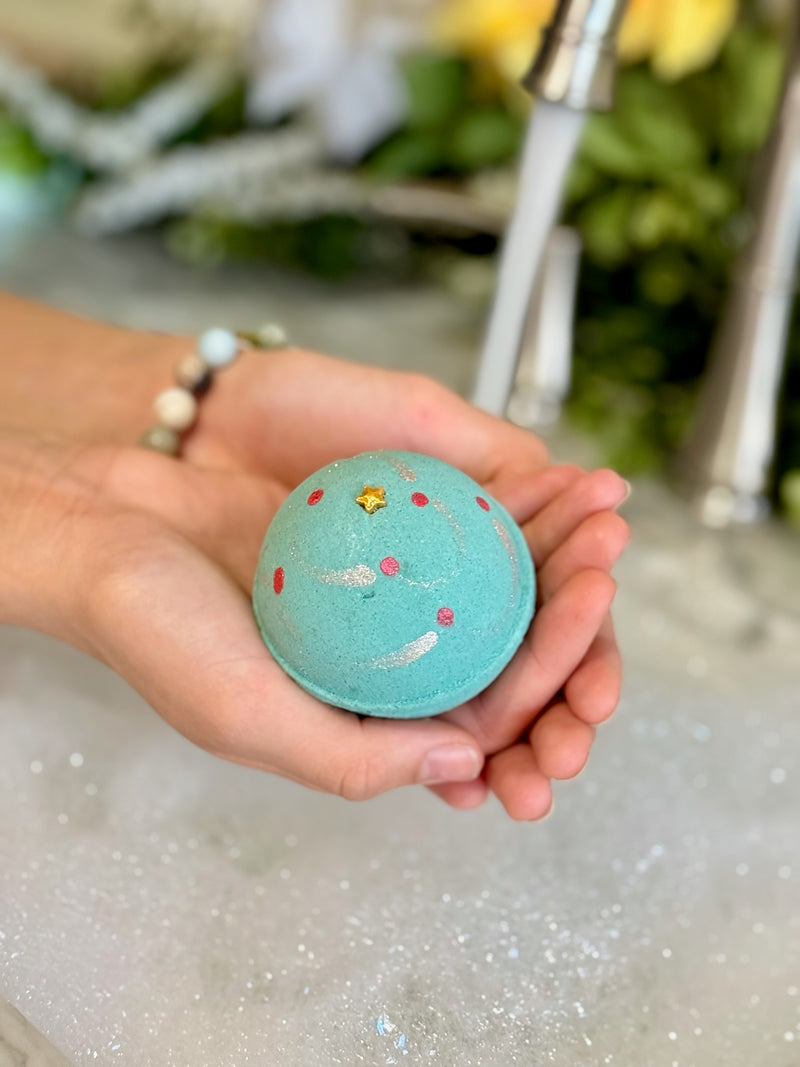 Christmas Spirit Tree Ball Bath Bomb