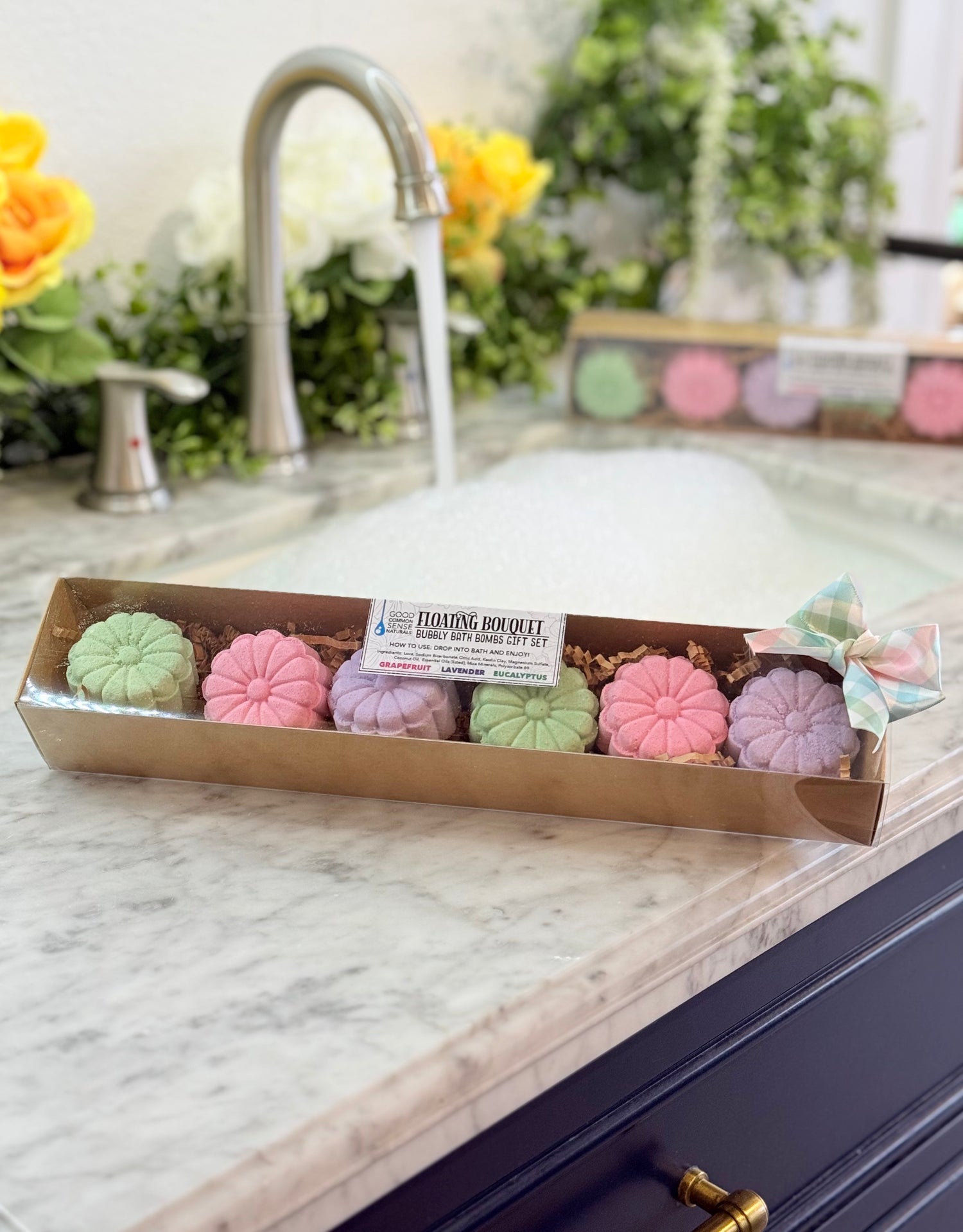 Floating Bouquet Set of 6 Mini Bath Bombs