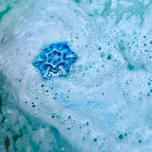 Snowflake Kiss Bath Bomb